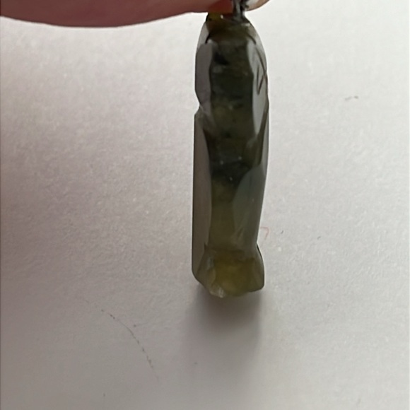 Vintage hand carved Jade owl pendant and ring set; ring is size 8 - Picture 5 of 9